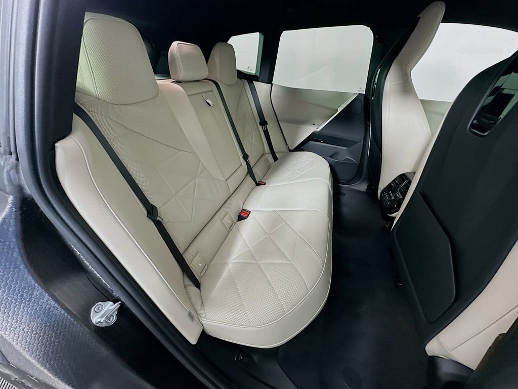 Certified 2023 BMW iX xDrive50 w/ Sport Package AWD/4WD image 27