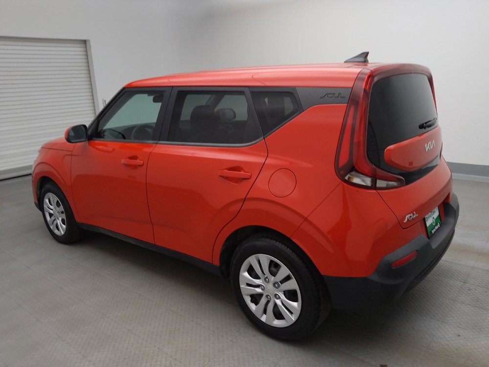 Used 2022 Kia Soul LX FWD image 3