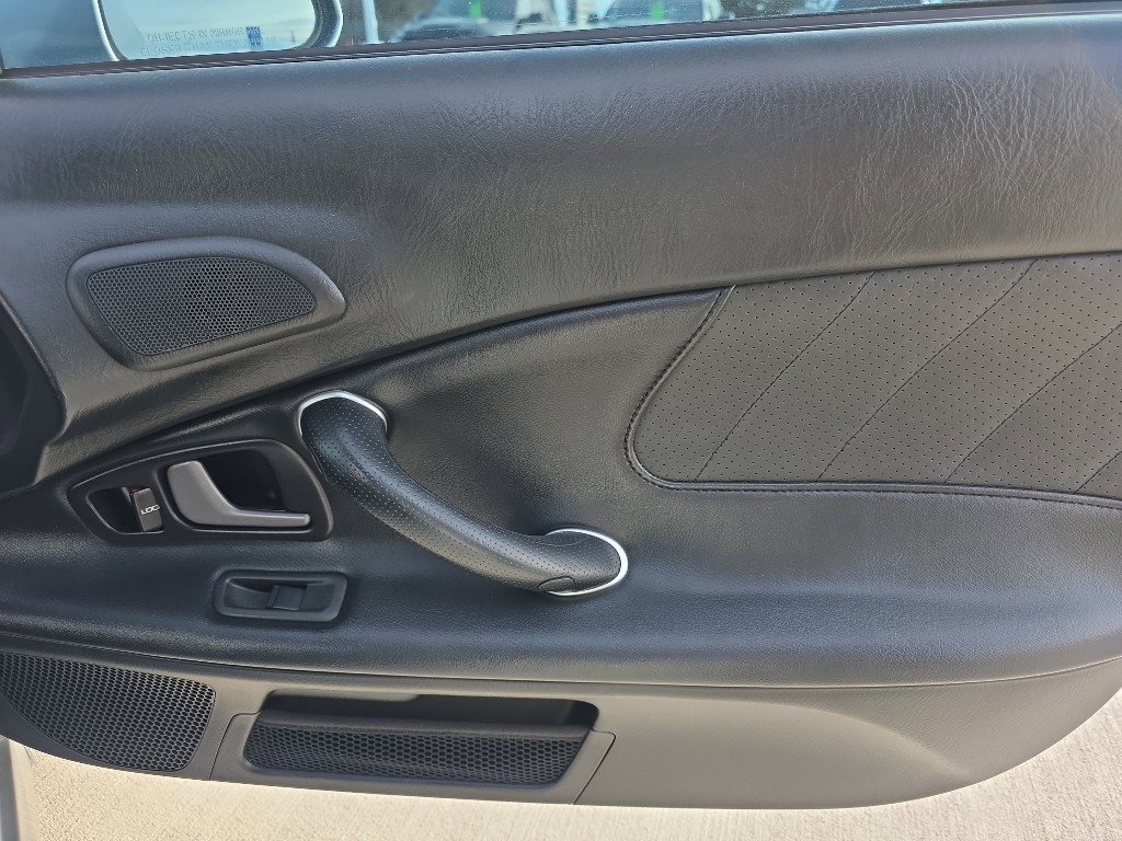 Used 2005 Honda S2000 image 16