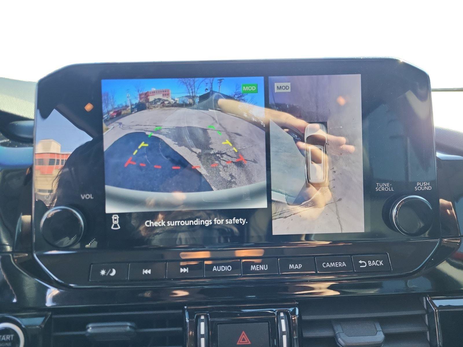 Used 2022 Nissan Pathfinder SL image 17