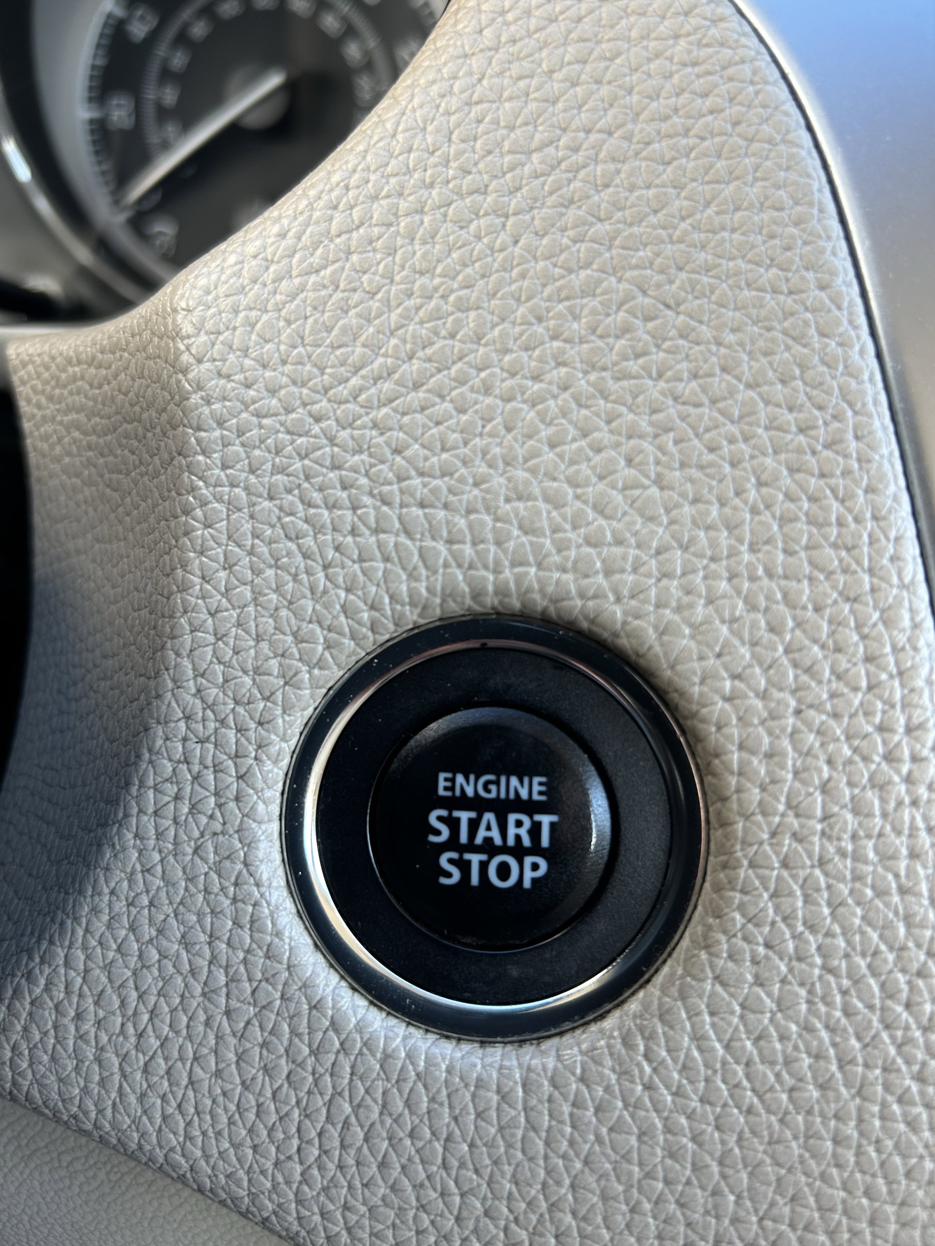 Used 2013 Suzuki Kizashi SE image 36