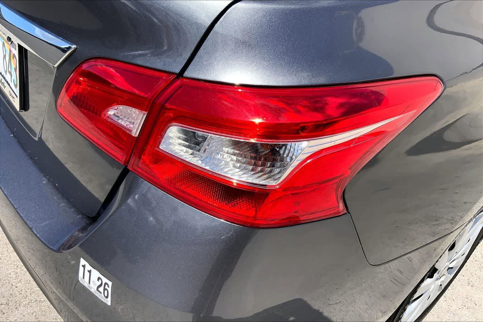 Used 2019 Nissan Sentra S FWD image 32