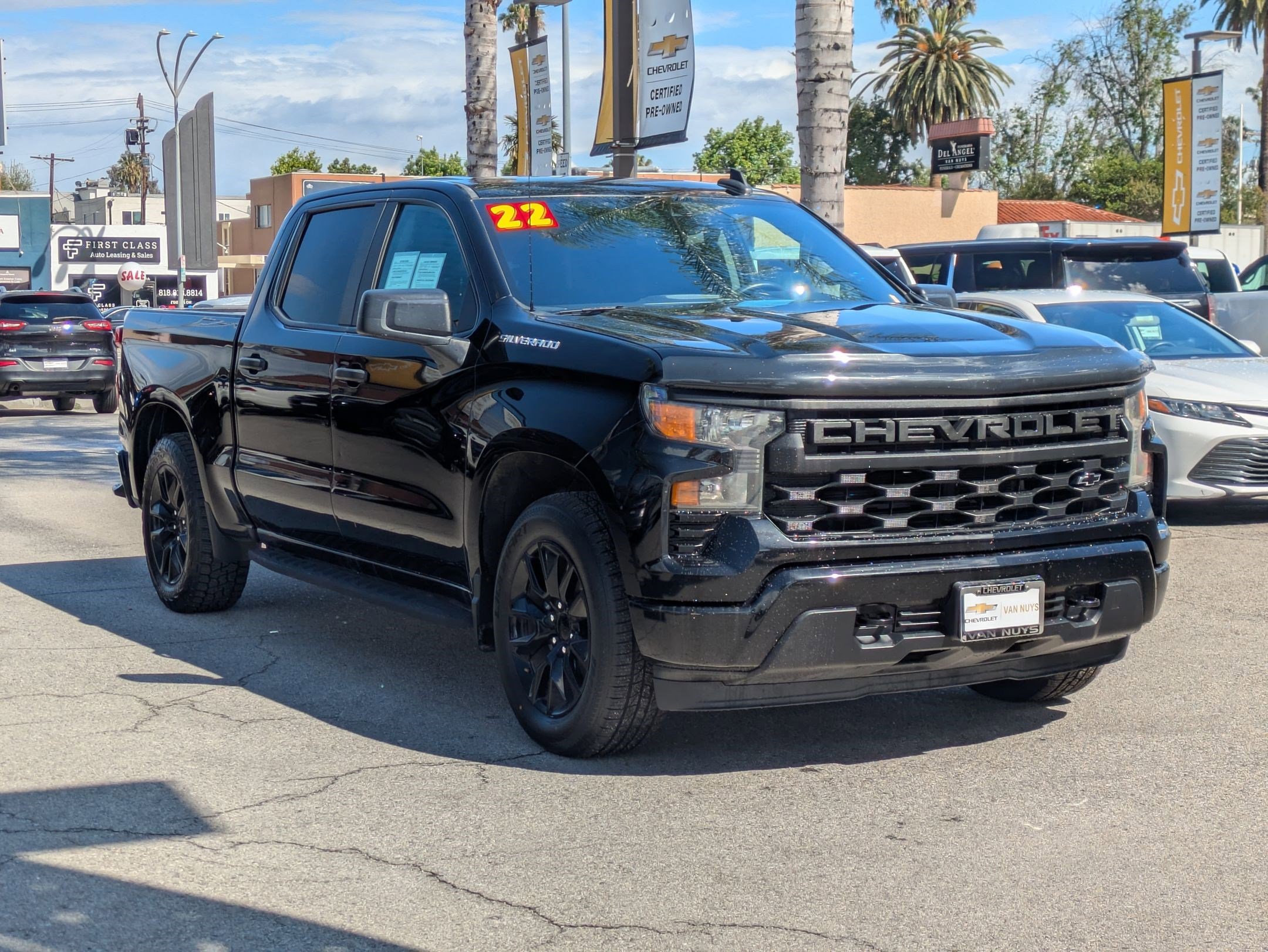 Used 2022 Chevrolet Silverado 1500 Custom RWD image 3