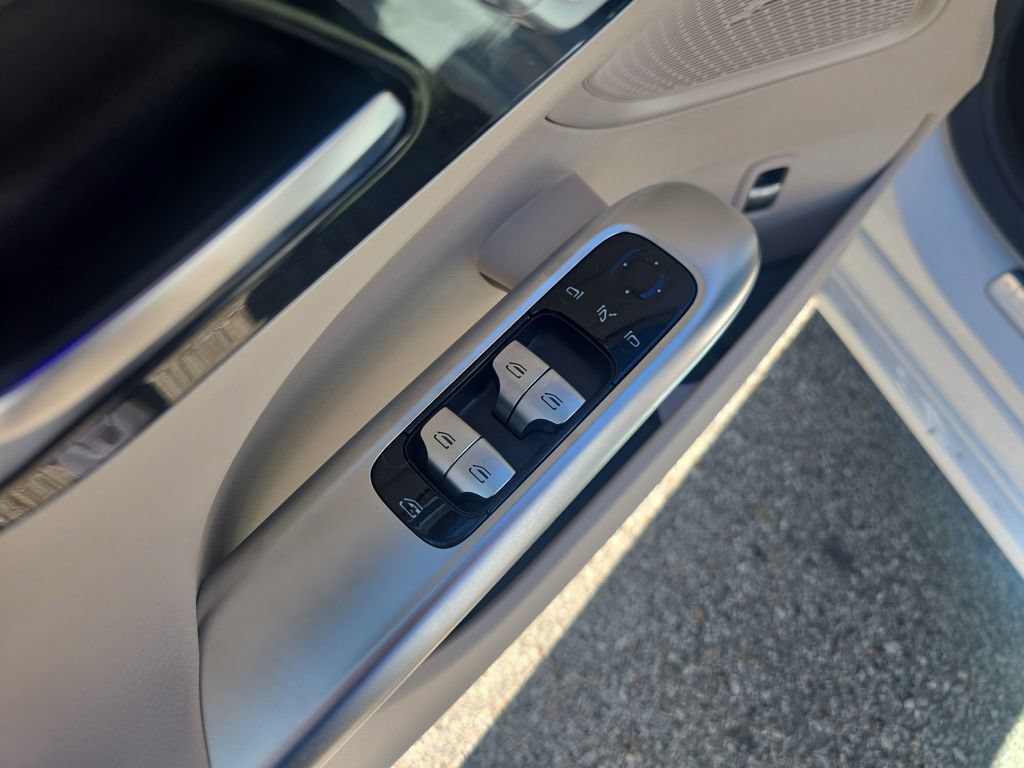 New 2026 Mercedes-Benz C 300 4MATIC Sedan image 11
