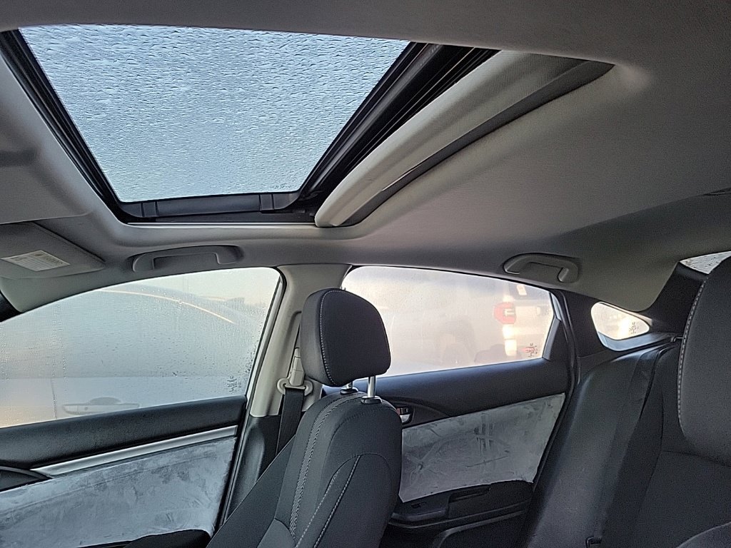 Used 2018 Honda Civic EX image 13
