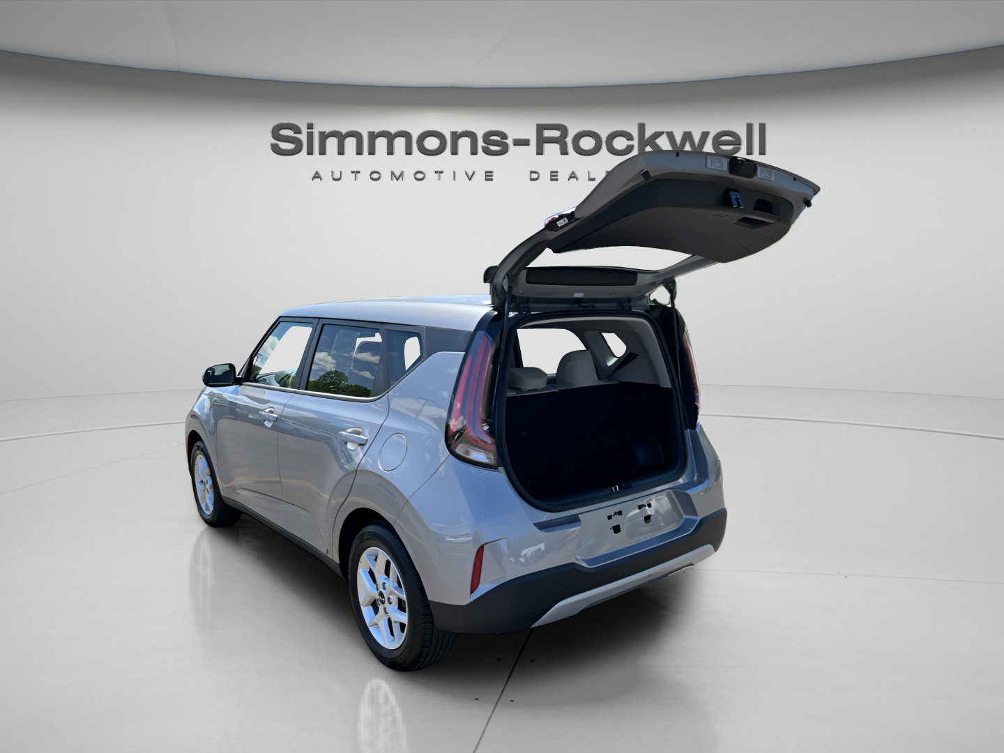 Used 2025 Kia Soul LX FWD image 9