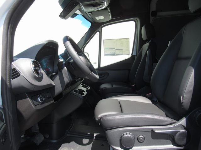 New 2025 Mercedes-Benz Sprinter 2500 image 10