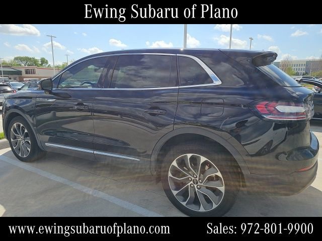 Used 2023 Lincoln Nautilus Reserve image 3