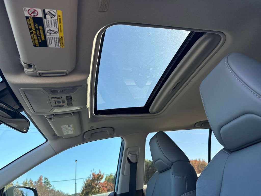 Used 2023 Toyota RAV4 XLE Premium image 22