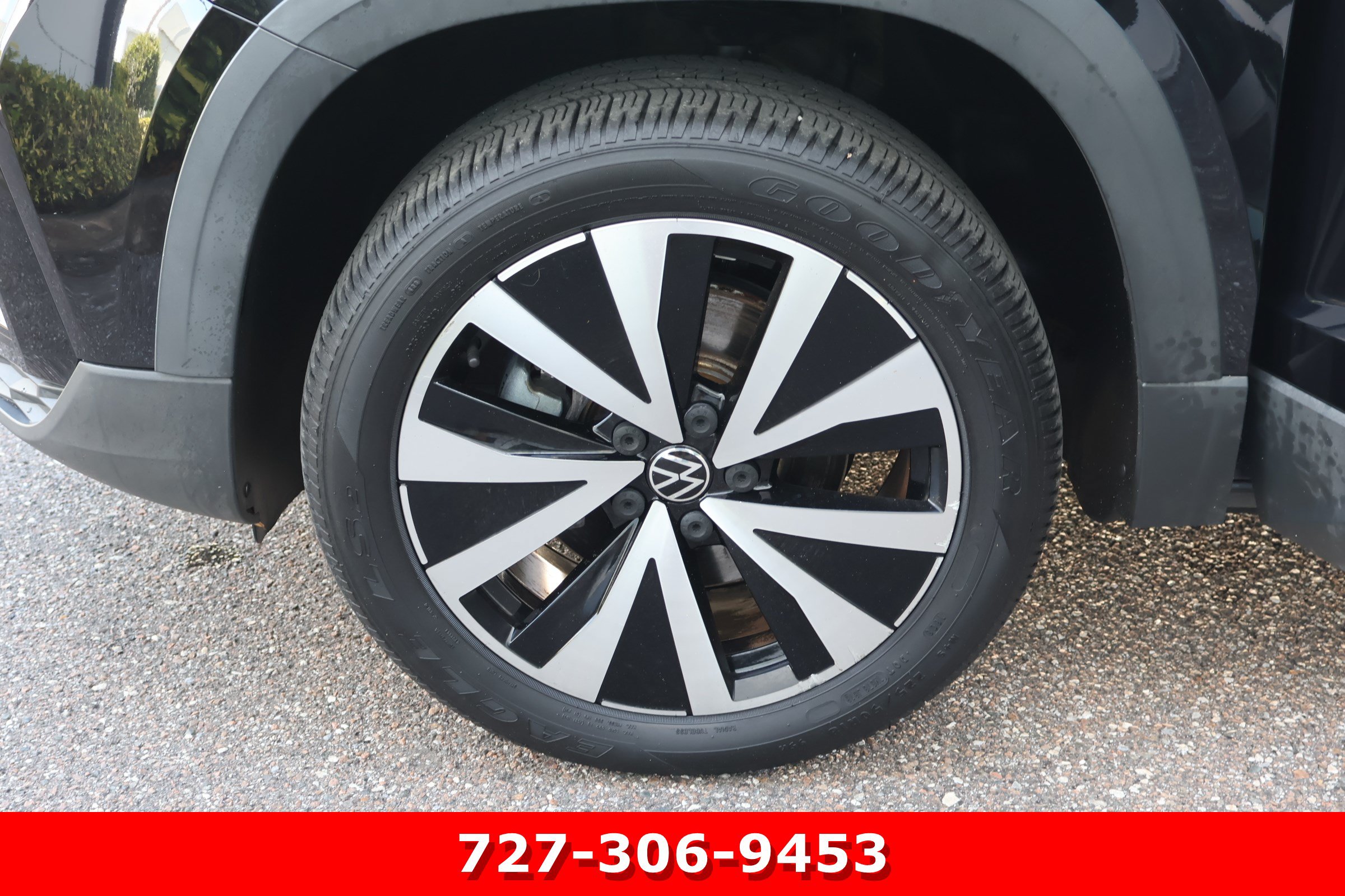 Used 2022 Volkswagen Taos SE w/ IQ.Drive SE Package AWD/4WD image 13