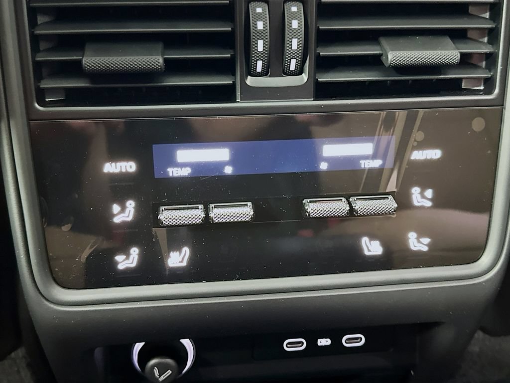 New 2026 Porsche Cayenne Coupe AWD/4WD image 26