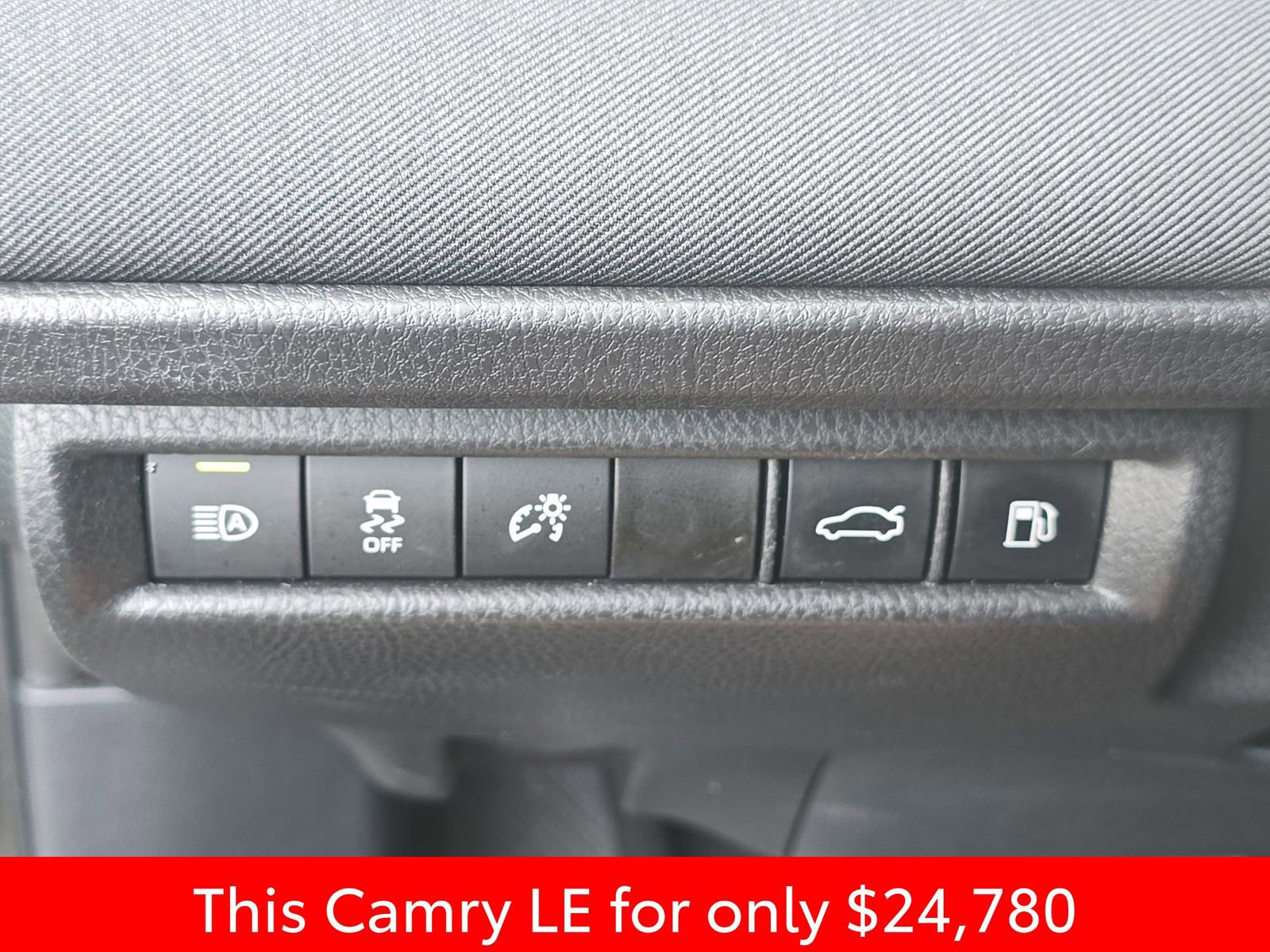 Used 2025 Toyota Camry LE FWD image 31