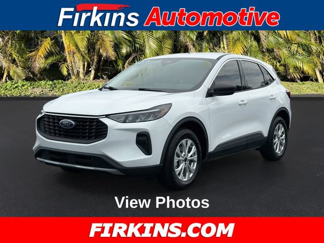 Used 2023 Ford Escape Active w/ Tech Pack #1 AWD/4WD image 1