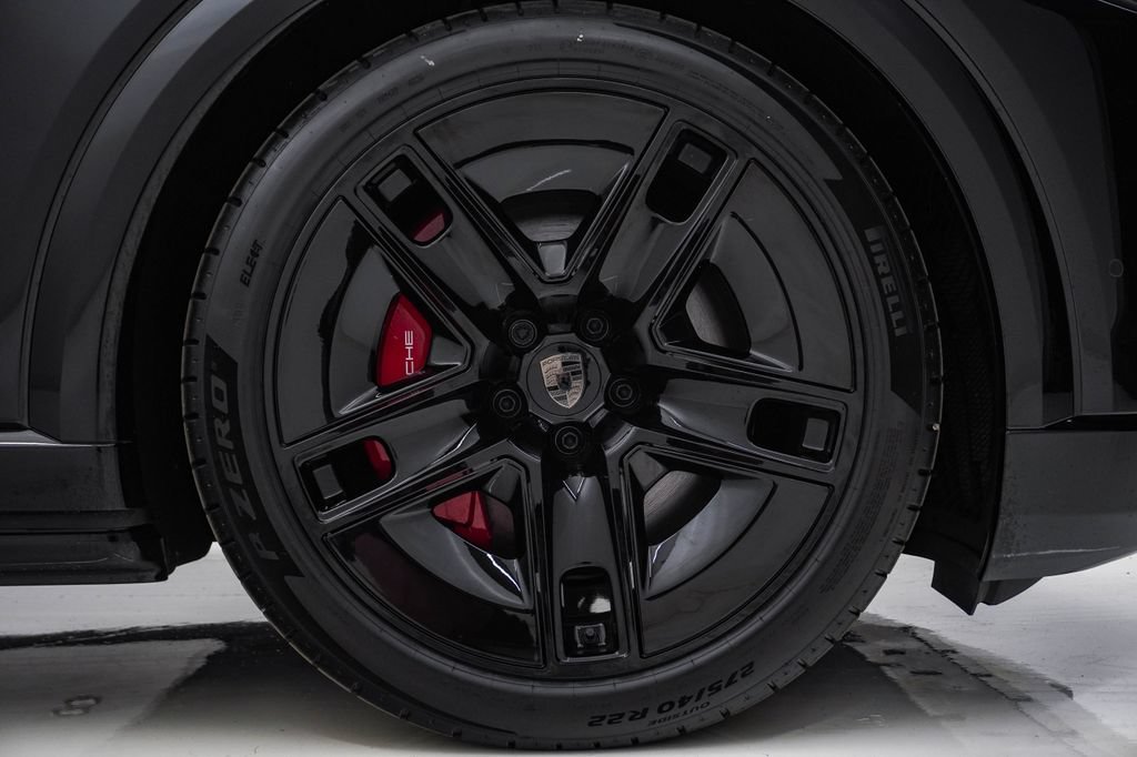 New 2026 Porsche Cayenne Turbo AWD/4WD image 10