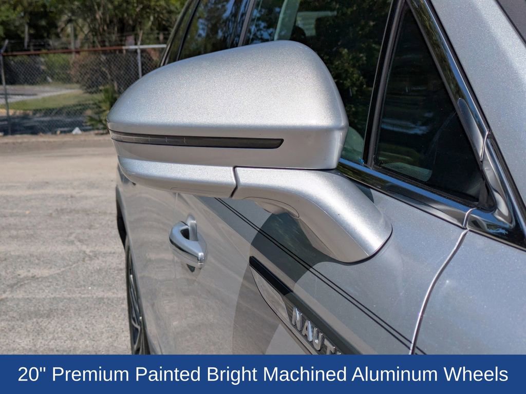 Used 2019 Lincoln Nautilus Reserve FWD image 12