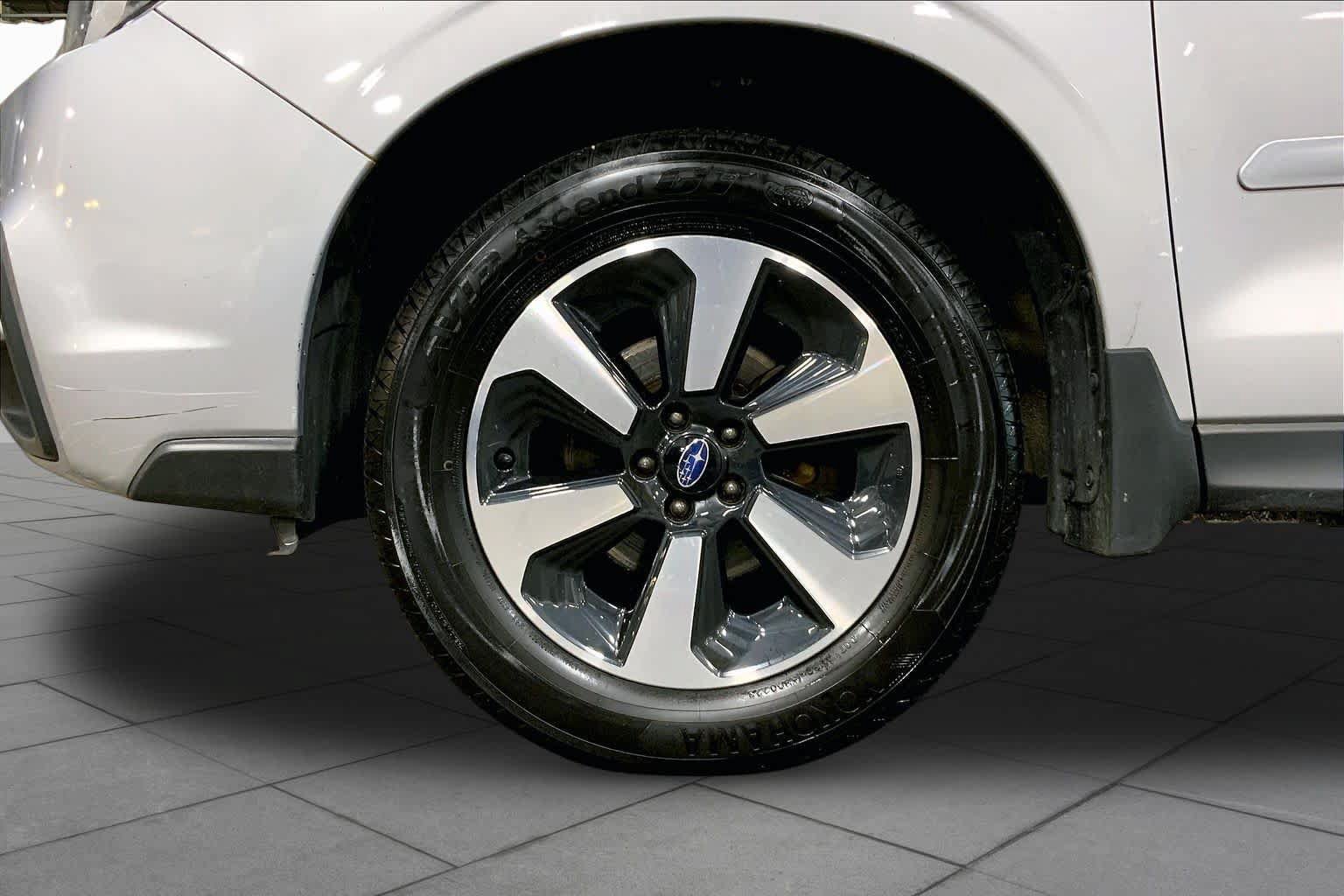 Used 2018 Subaru Forester 2.5i Premium AWD/4WD image 11
