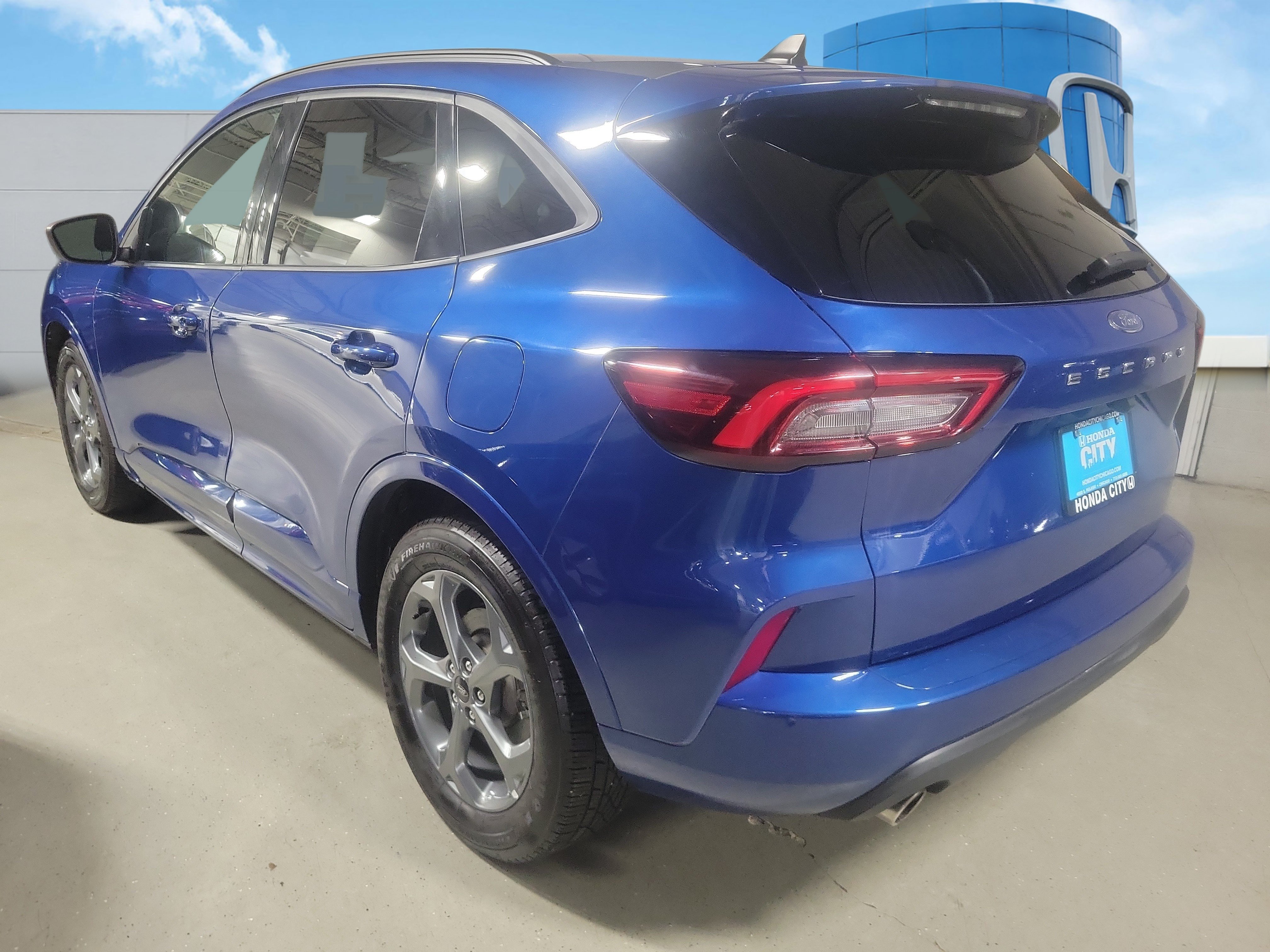 Used 2023 Ford Escape ST-Line FWD image 4