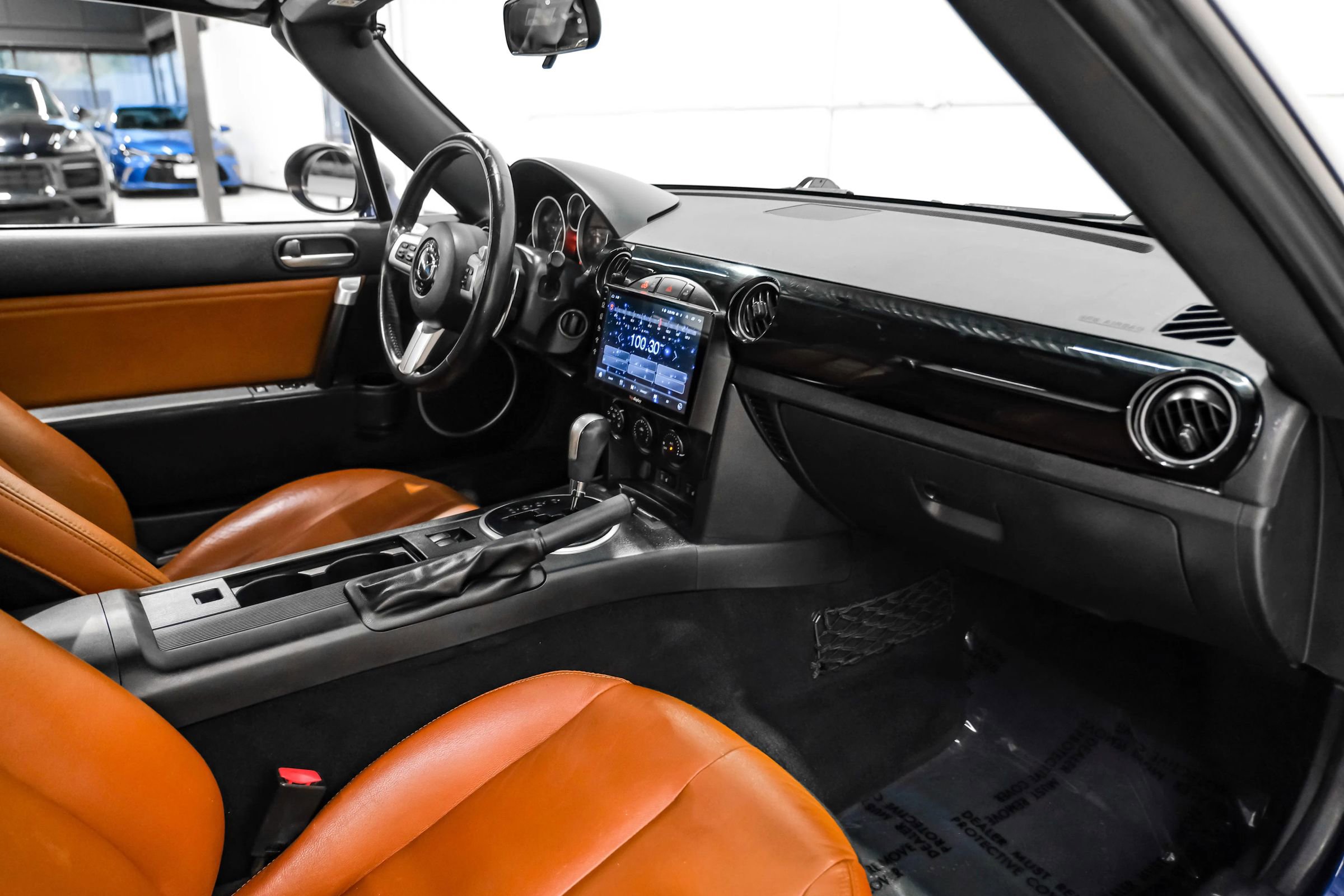 Used 2008 MAZDA MX-5 Miata Grand Touring w/ Premium Pkg RWD image 12