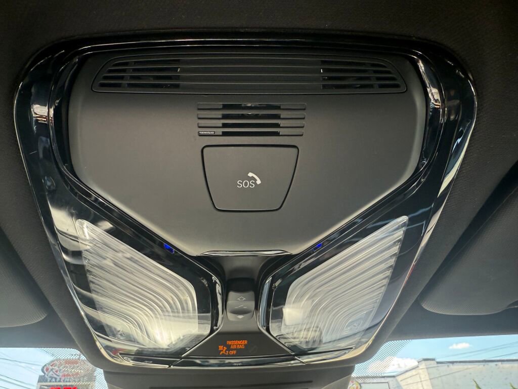 Used 2024 BMW X5 sDrive40i w/ Premium Package RWD image 23
