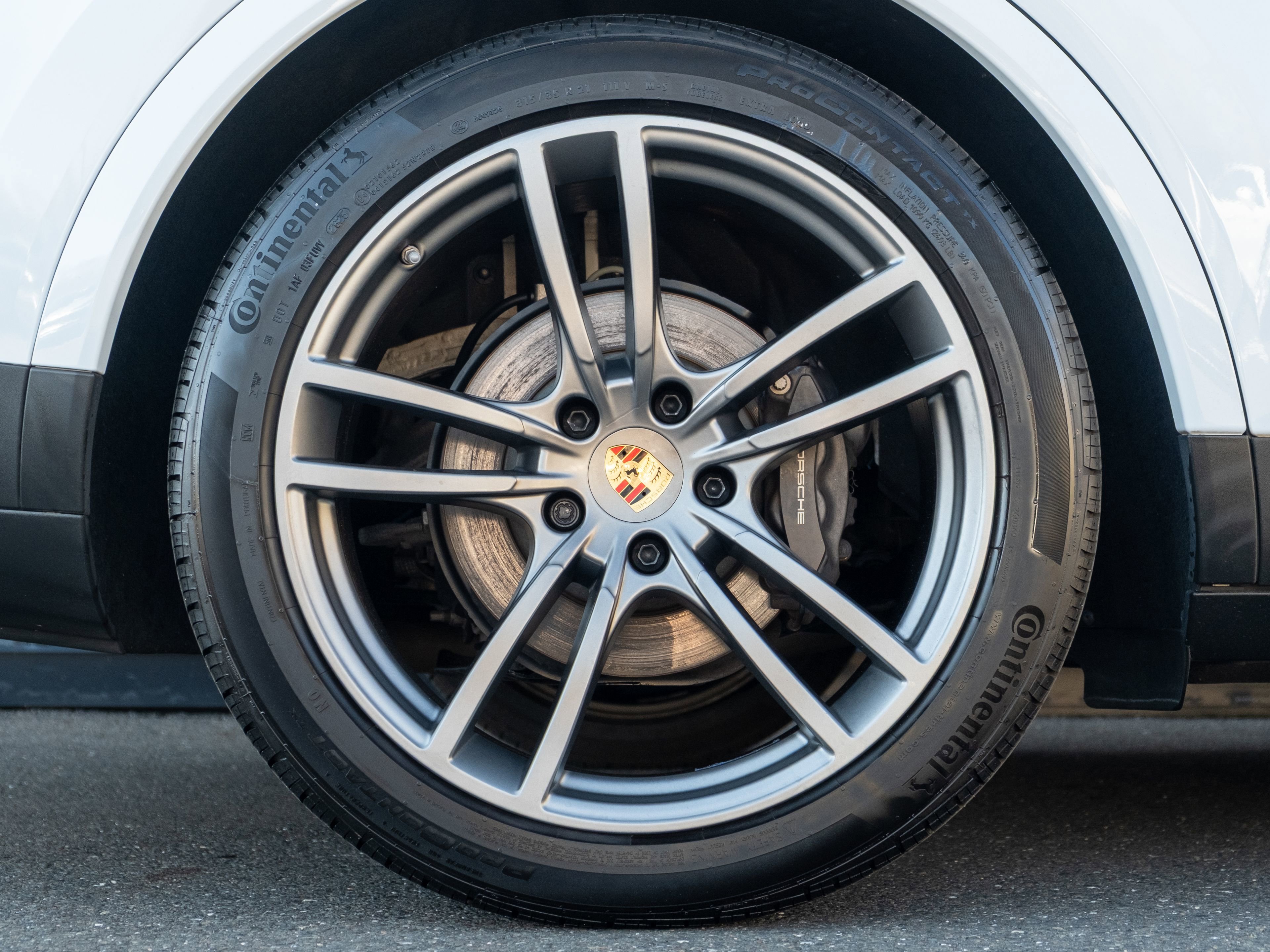 Certified 2023 Porsche Cayenne Coupe image 14