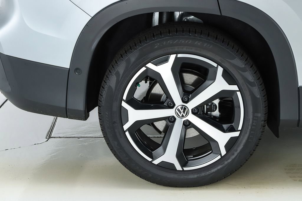 New 2026 Volkswagen Tiguan SE FWD image 51