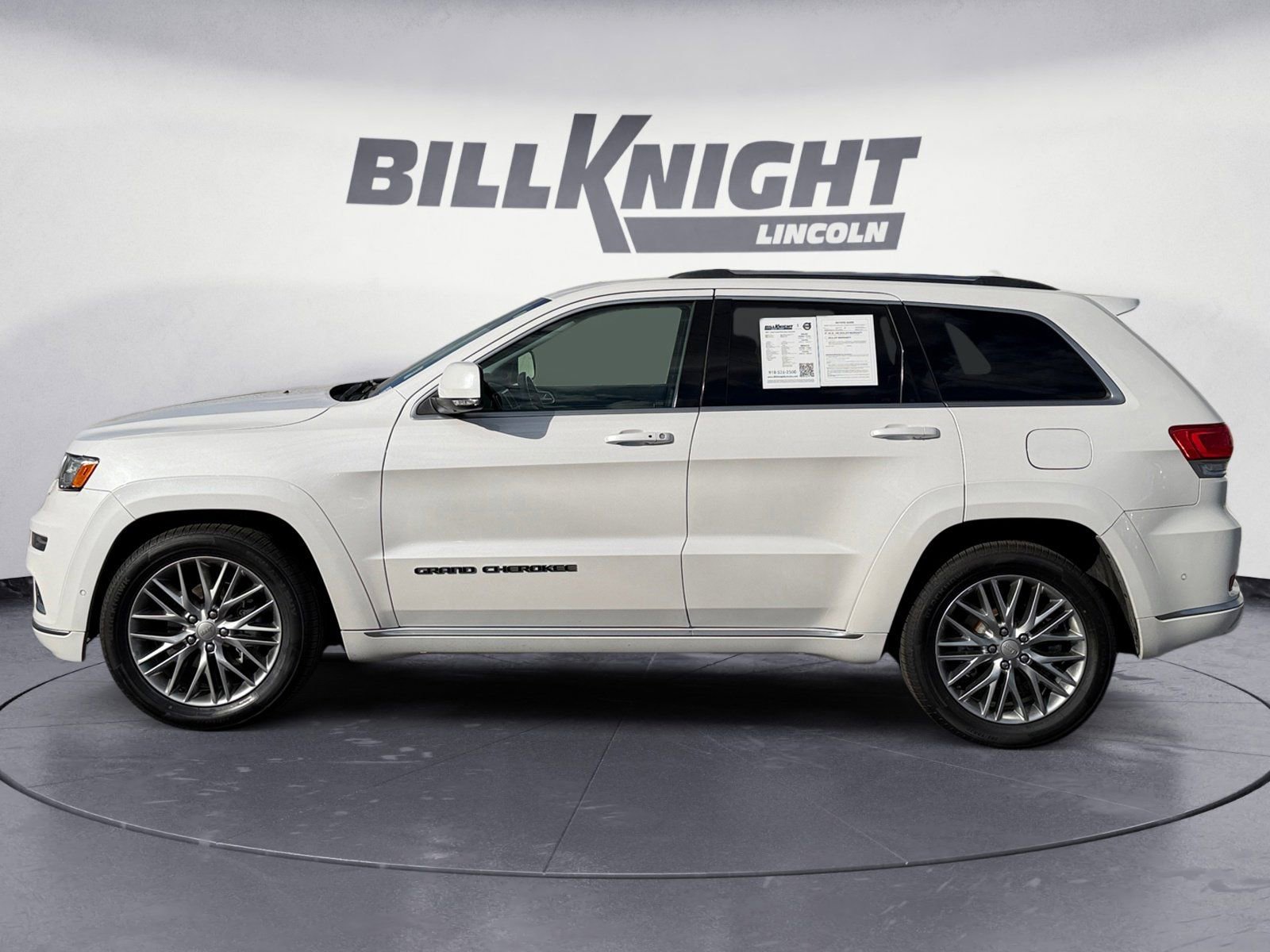 Used 2017 Jeep Grand Cherokee Summit w/ Platinum Series Group image 2