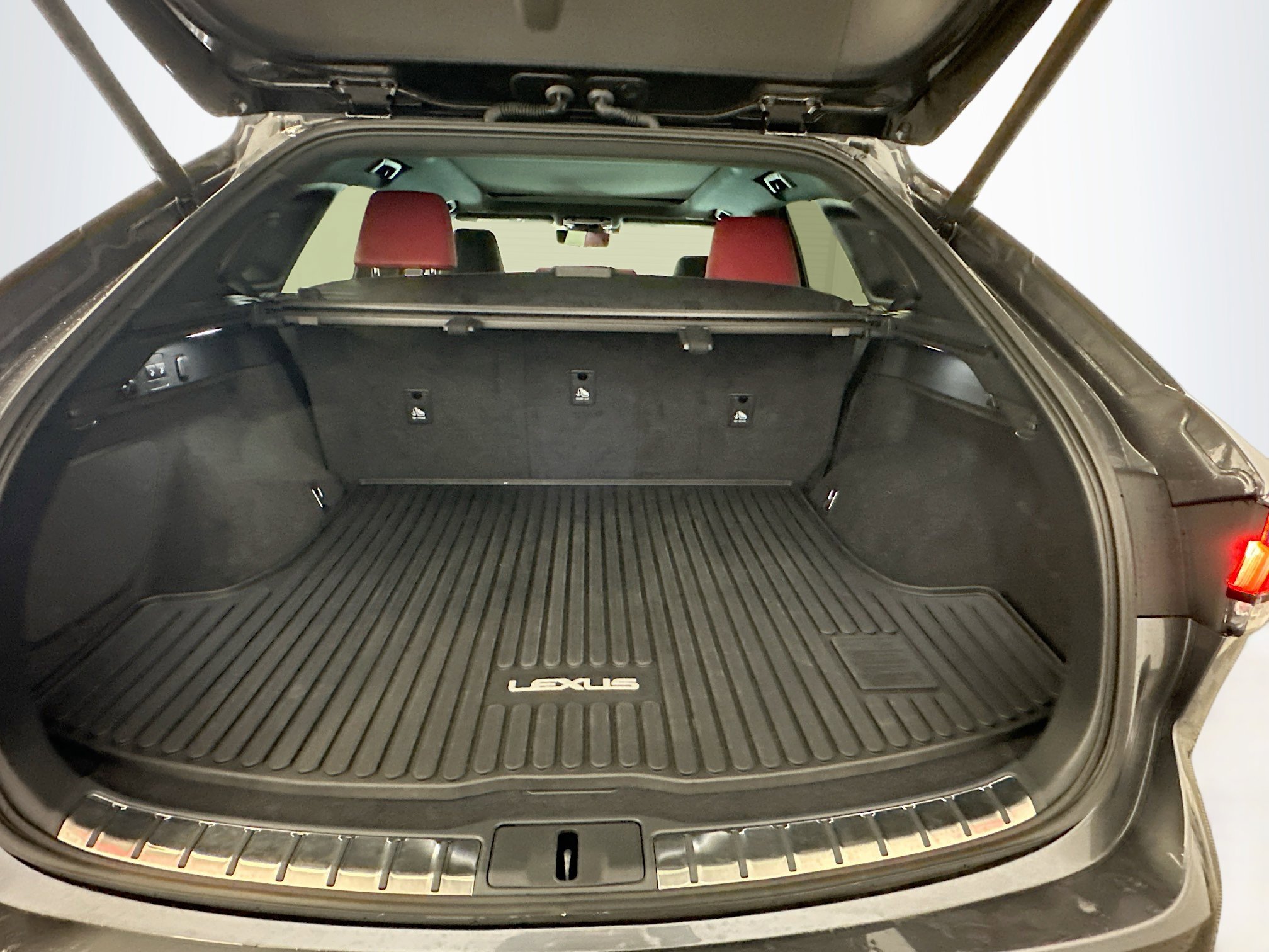 Used 2024 Lexus RX 500h F Sport w/ Technology Package image 31