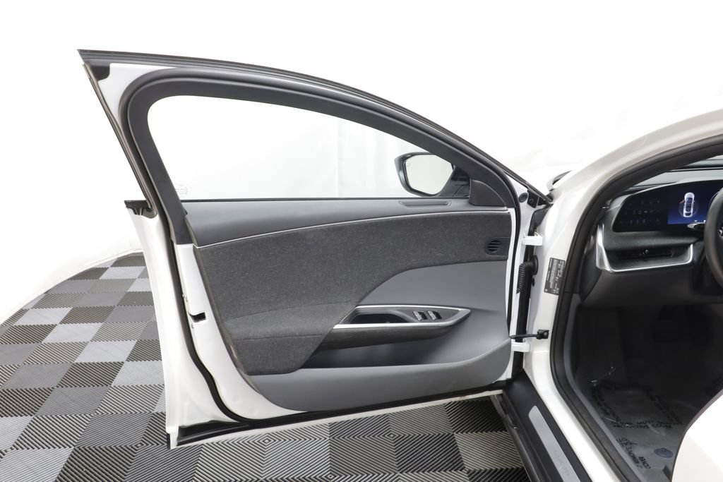Used 2024 Lucid Air Pure RWD image 5