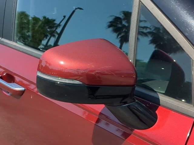 Used 2024 Kia Carnival LX image 4