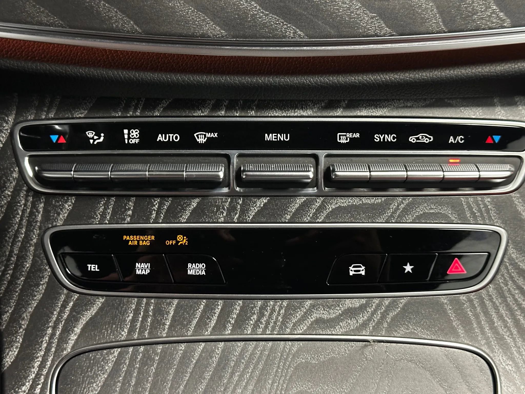 Used 2023 Mercedes-Benz E 450 Coupe image 37