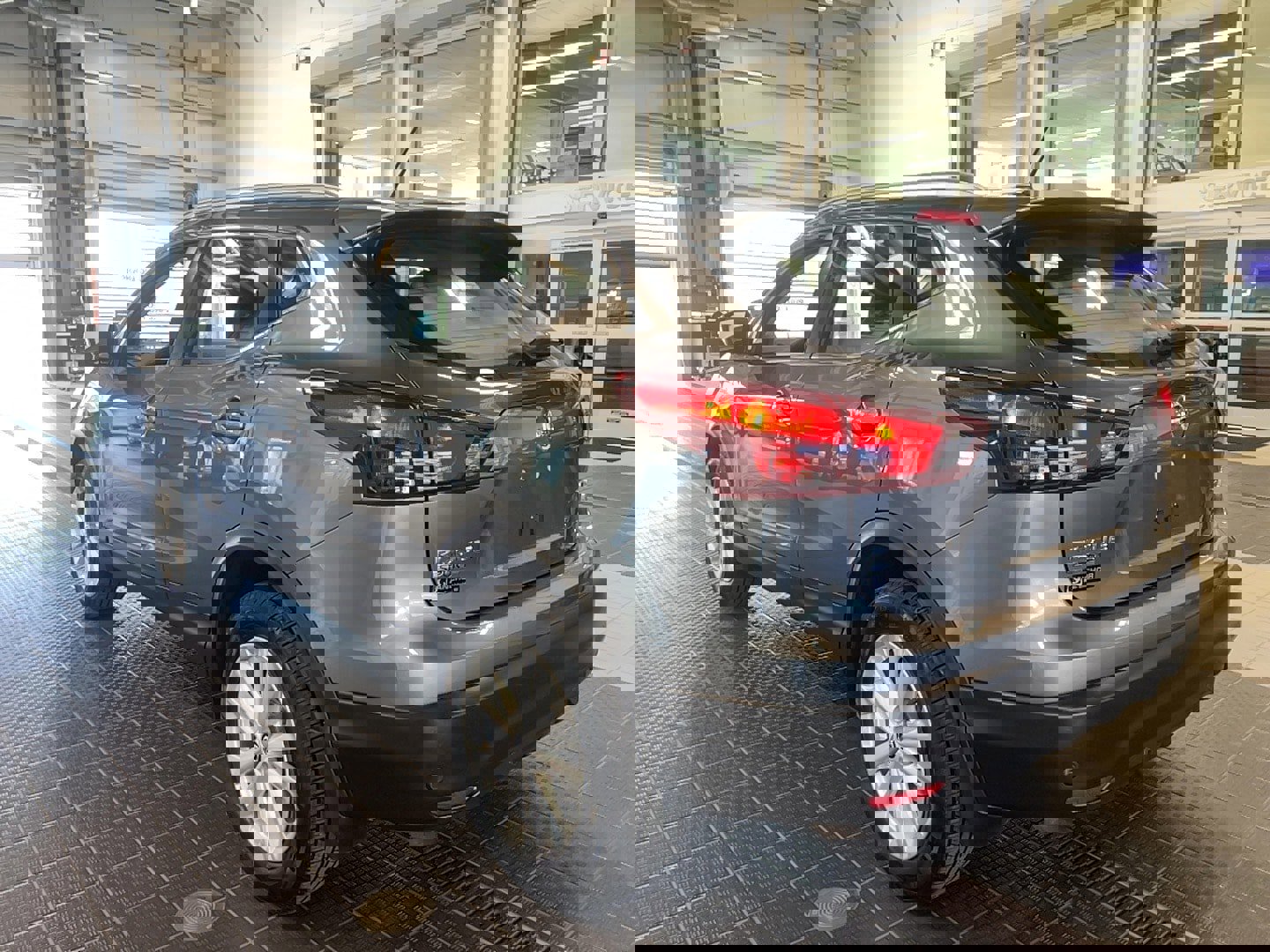 Used 2019 Nissan Rogue Sport SV w/ Technology Package image 18