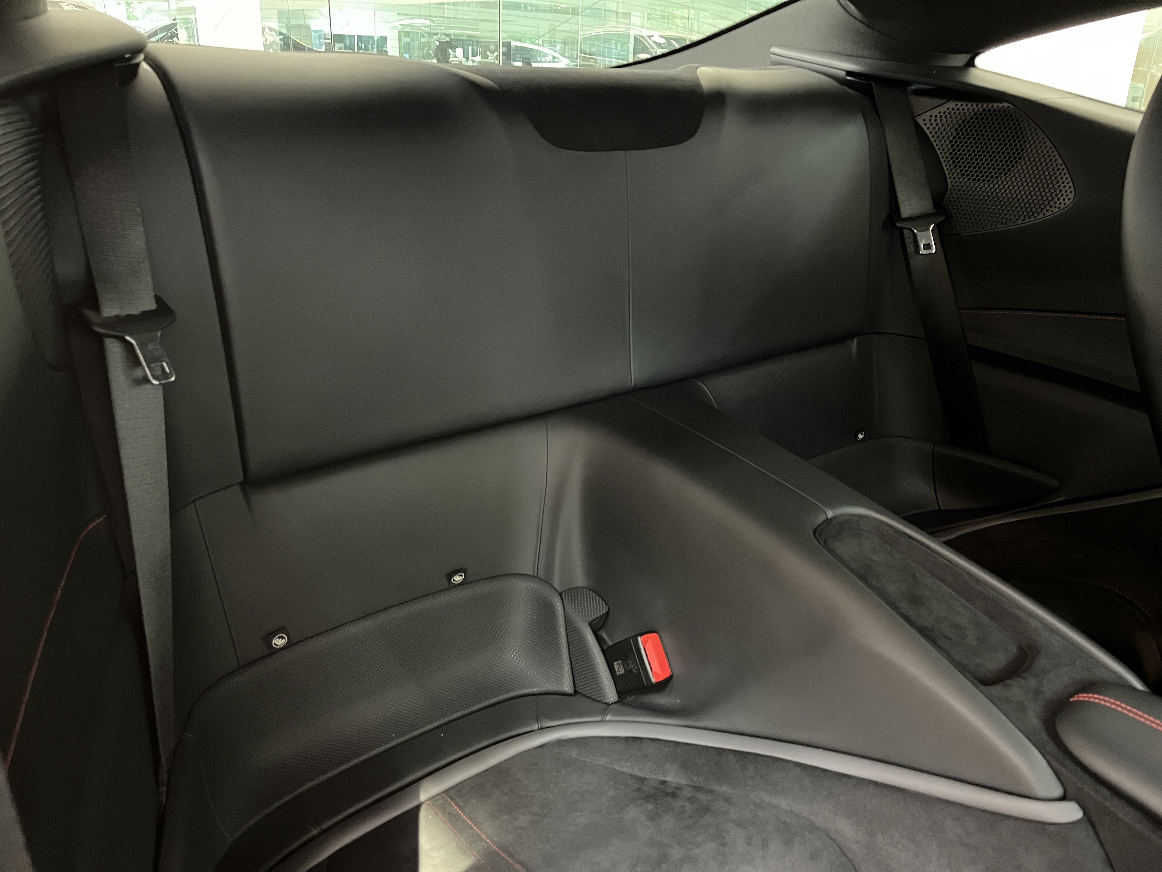 Used 2022 Ferrari Roma RWD image 38