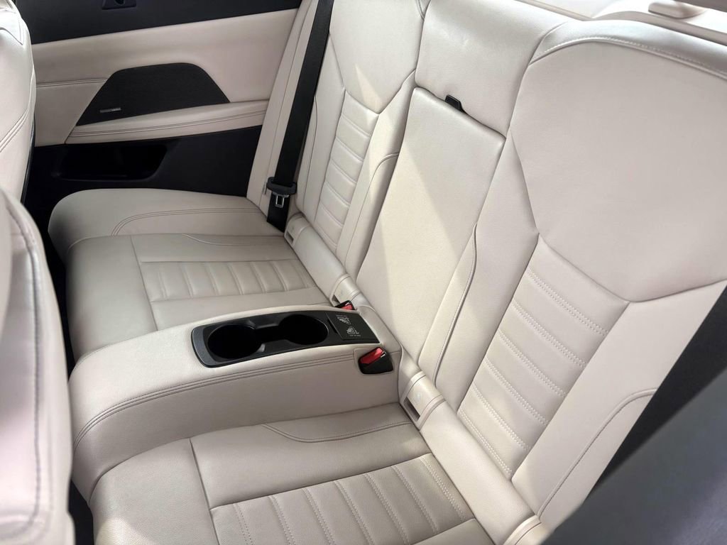 Used 2024 BMW 440i xDrive Convertible w/ Premium Package image 26