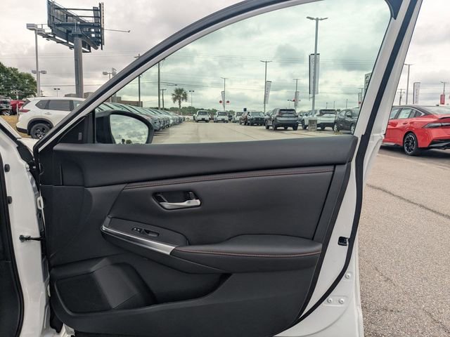 Used 2025 Nissan Sentra SR FWD image 31