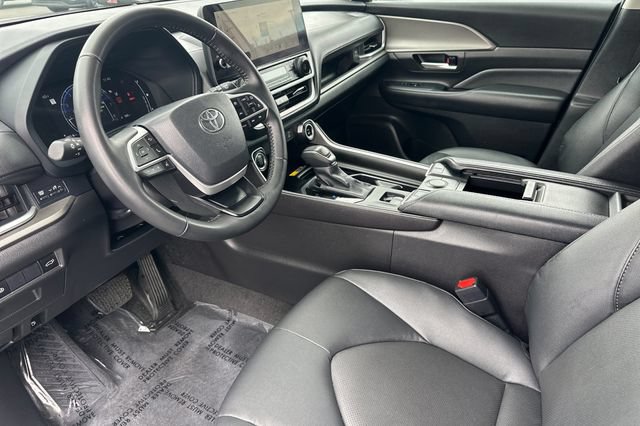 Certified 2026 Toyota Grand Highlander AWD image 12