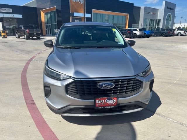 Used 2024 Ford Escape Active w/ Tech Pack #1 FWD image 2