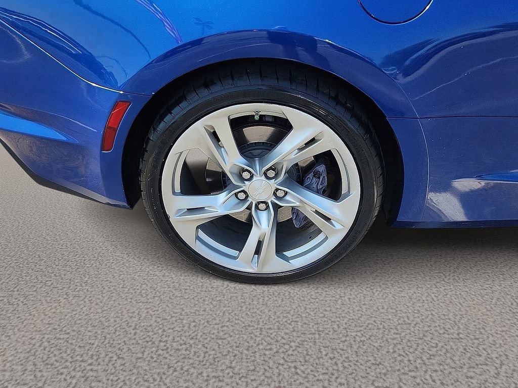 Used 2022 Chevrolet Camaro SS RWD image 7