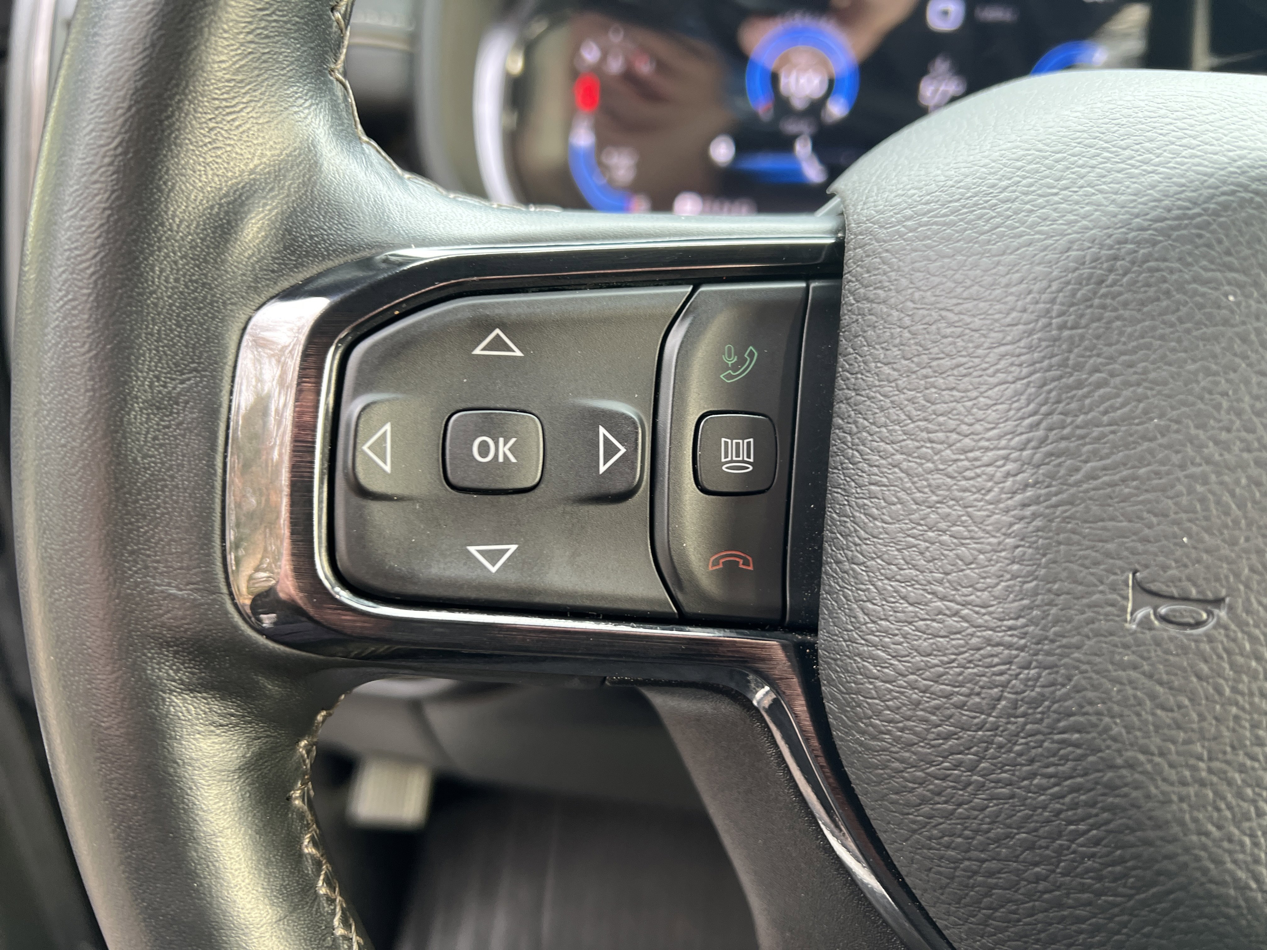 Used 2023 RAM 3500 Limited image 19