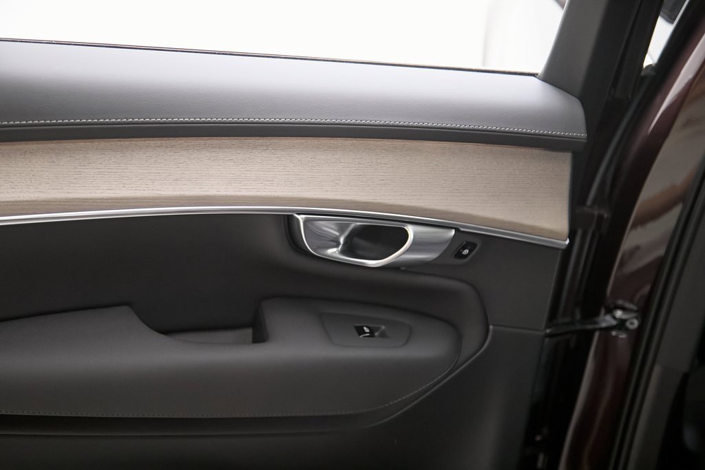 Used 2025 Volvo XC90 B6 Core w/ Protection Package image 19