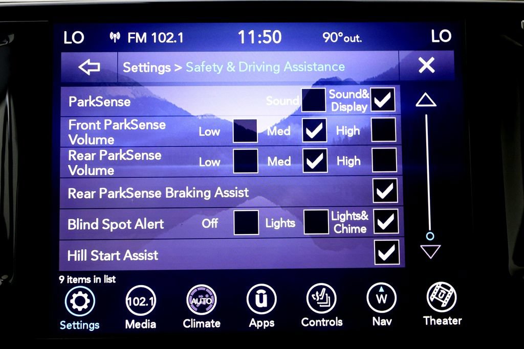 Used 2019 Chrysler Pacifica Touring-L Plus FWD image 33