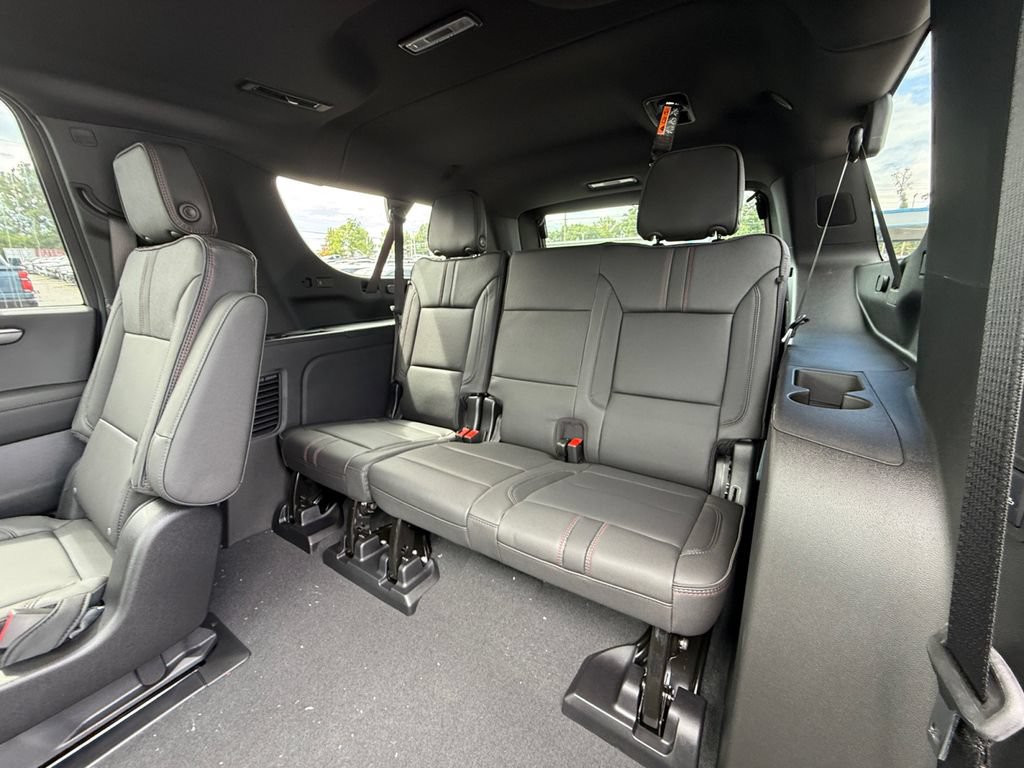 New 2026 Chevrolet Suburban RST w/ RST Capability Package AWD/4WD image 26