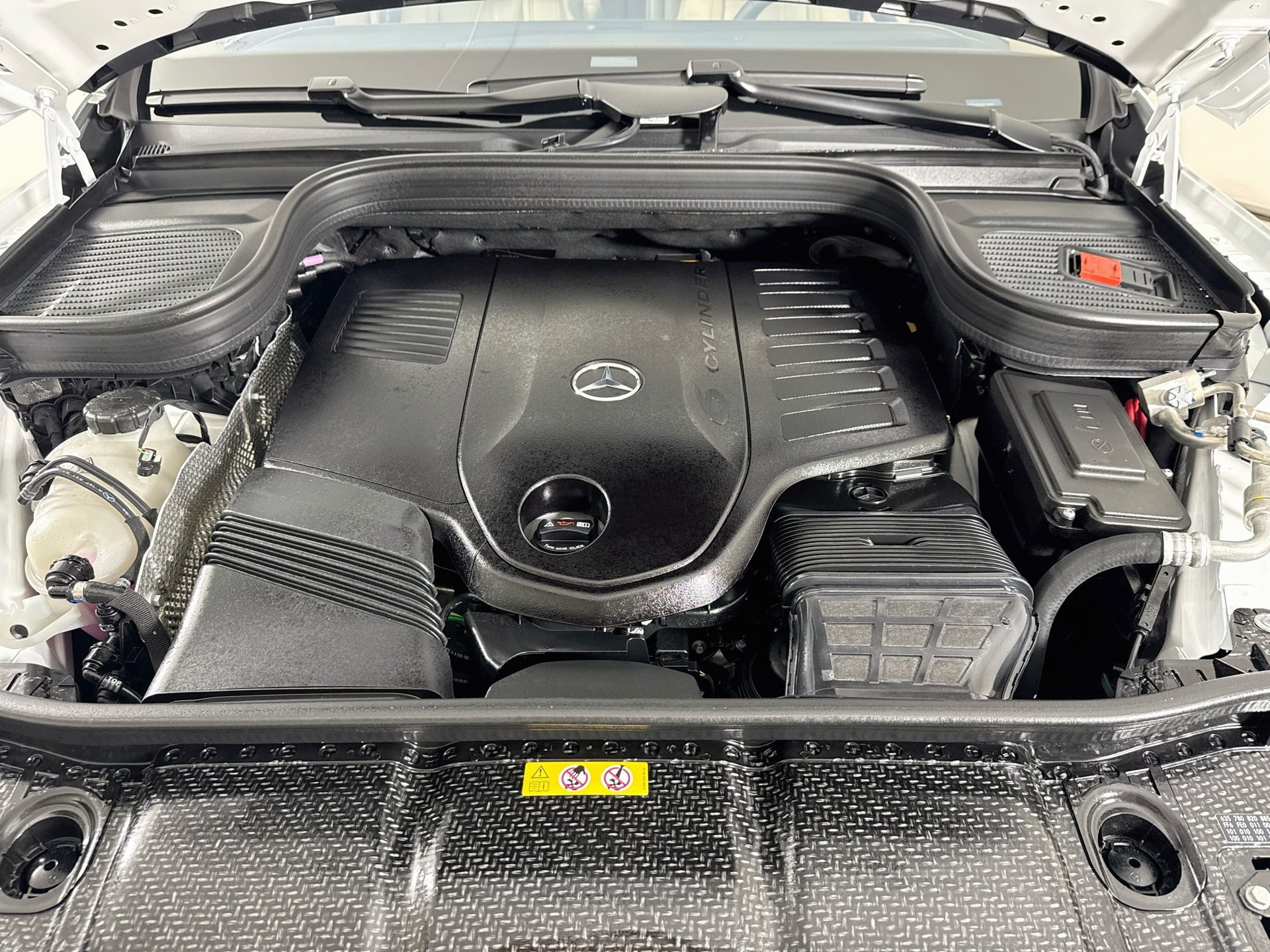 New 2027 Mercedes-Benz GLS 450 4MATIC image 34