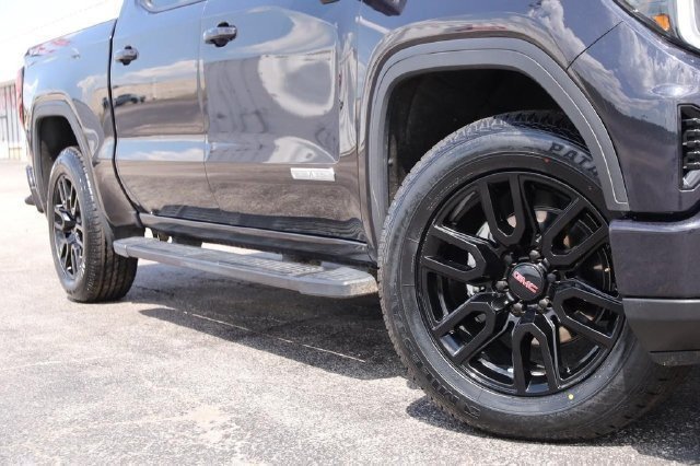 Used 2025 GMC Sierra 1500 Elevation w/ Elevation Premium Package AWD/4WD image 3