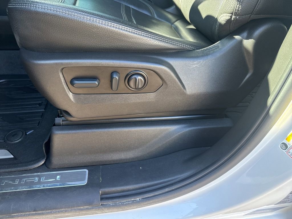 Used 2022 GMC Sierra 2500 Denali w/ Denali Ultimate Package image 13