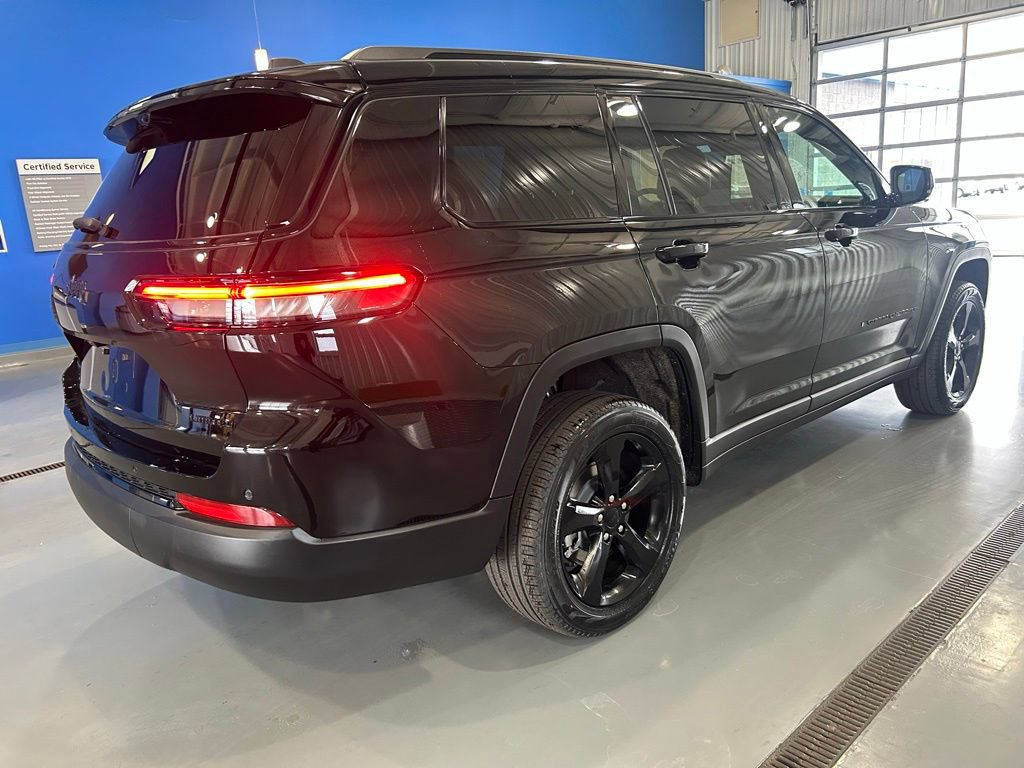 New 2025 Jeep Grand Cherokee L Limited w/ Luxury Tech Group II RWD image 5