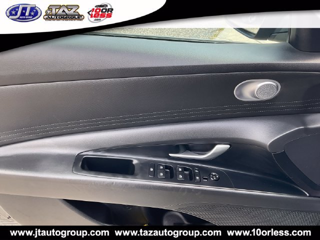 Used 2024 Hyundai Elantra SEL FWD image 18