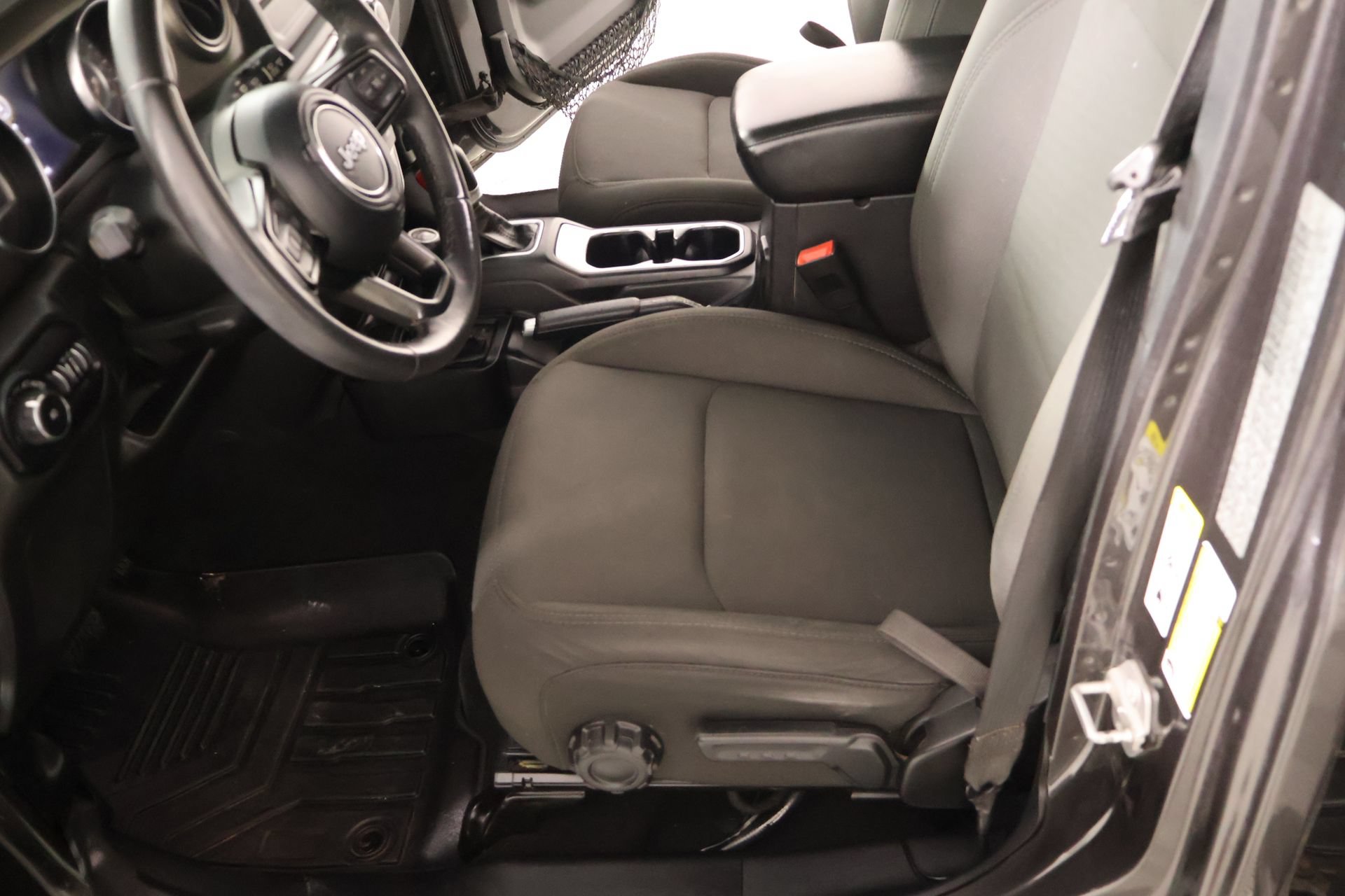 Used 2019 Jeep Wrangler Unlimited Sport S AWD/4WD image 10