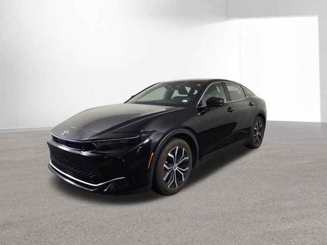 Used 2024 Toyota Crown XLE image 2