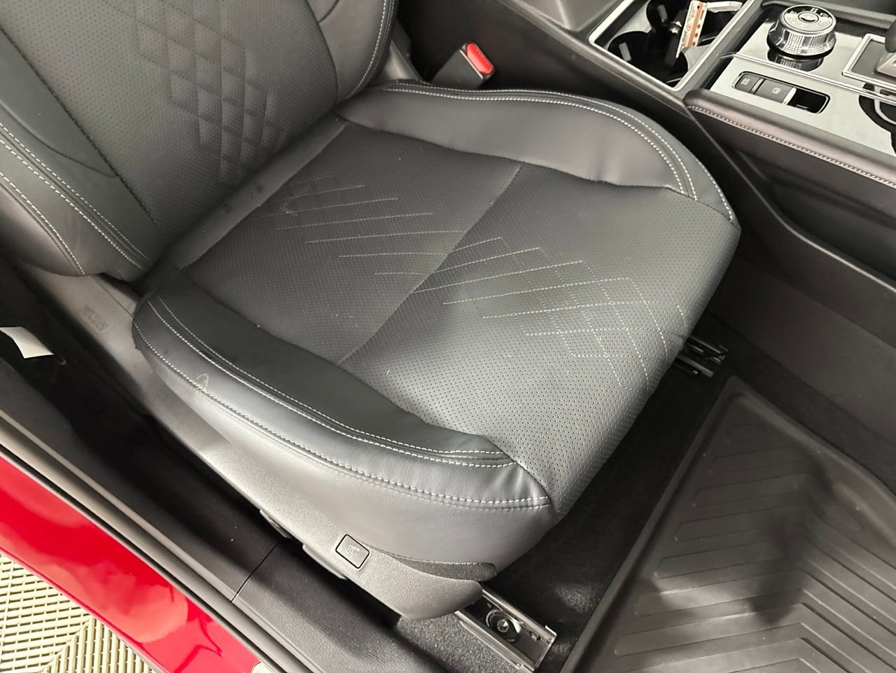 Used 2025 Mitsubishi Outlander SEL Black Edition AWD/4WD image 25