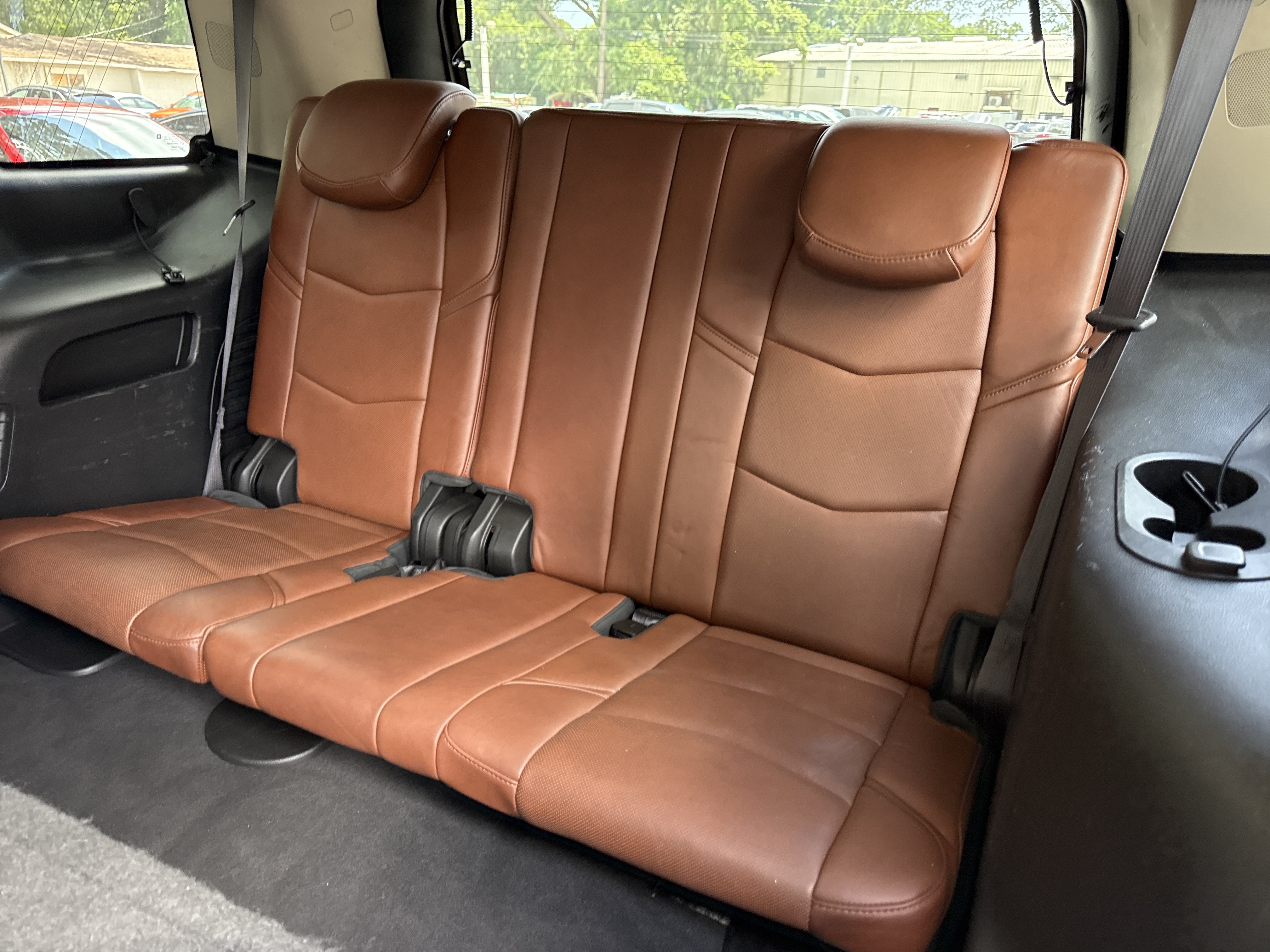 Used 2015 Cadillac Escalade Premium AWD/4WD image 11